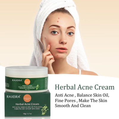 A cicatriz de limpeza erval orgânica natural da acne dos cuidados com a pele do creme de cara remove o tratamento
